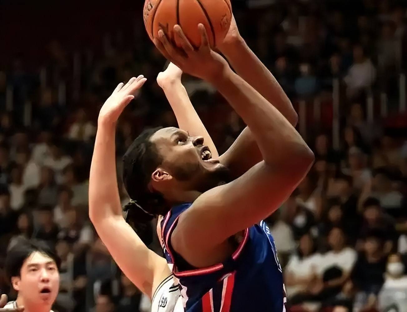 开云体育-转会期体能课后；弗拉门戈篮板制胜备战法甲；压力陡增；资深球员宣示担当的简单介绍