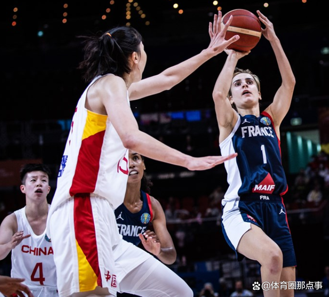 Kaiyun- Doinb重返赛场，比赛规则变更首场状态出色，法国队观众沸腾！全场沸腾不已